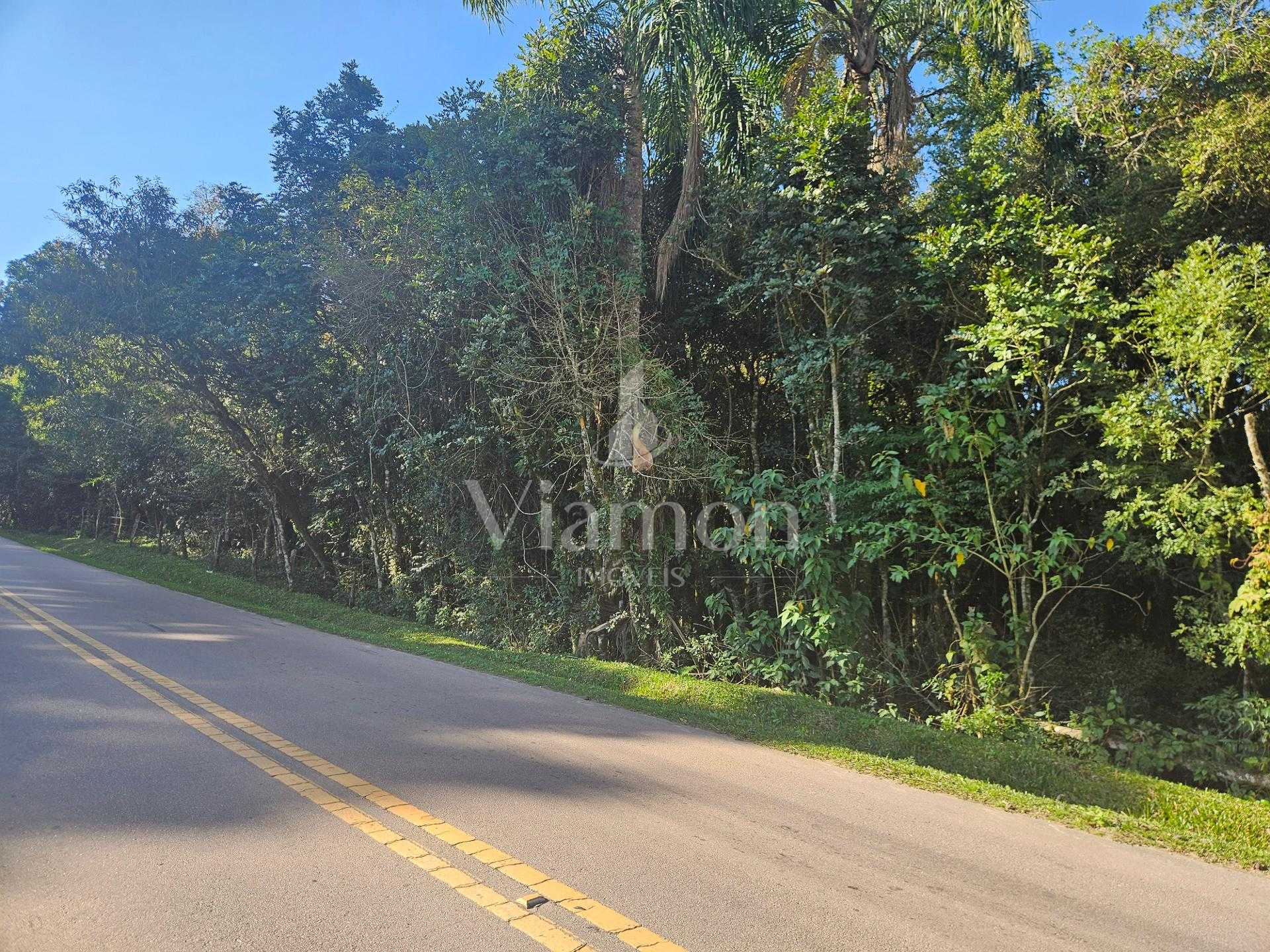 Chácara com área total de 9.075 m² , registrada, no Tietê,Arau...