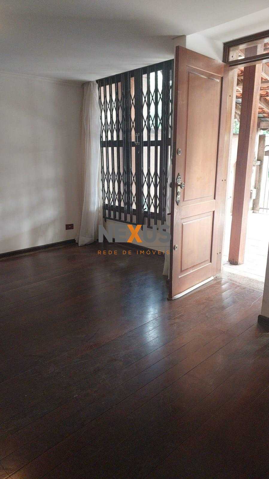 Interessante sobrado localizado em uma das regiões nobres de C...
