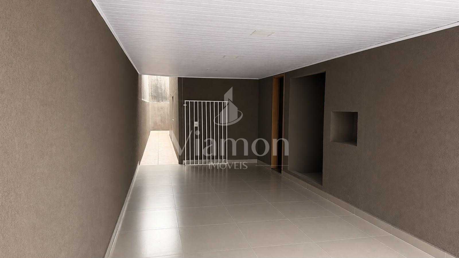 Casa com 5 Quartos, 2 Suítes, Churrasqueira e Garagem para 3 C...