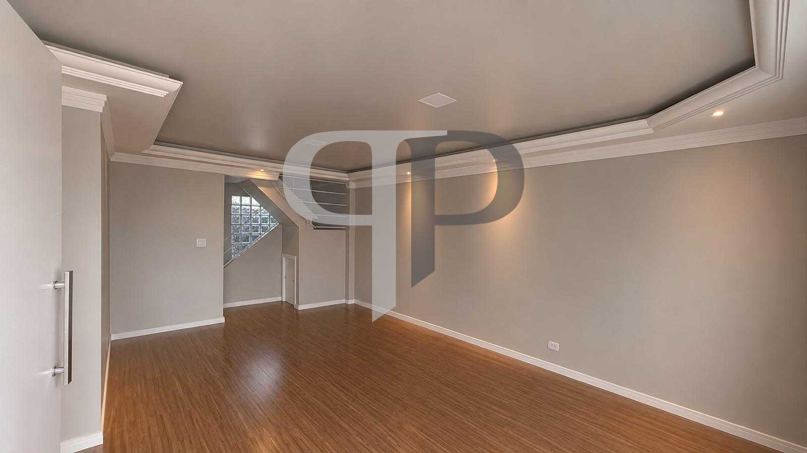 Casa com 5 Quartos, 2 Suítes, Churrasqueira e Garagem para 3 C...
