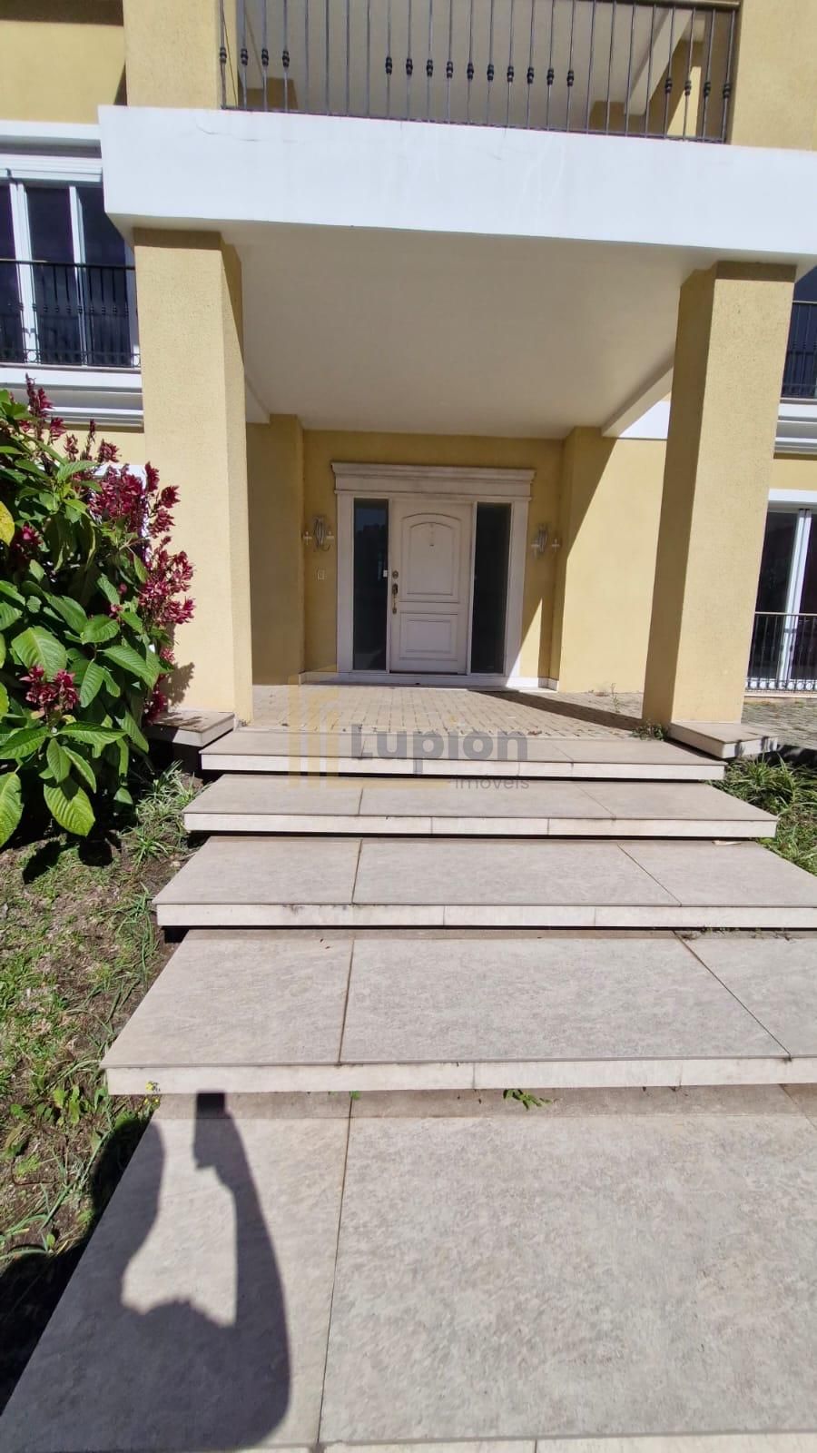 Casa com 4 dormitórios à venda,1062.00 m², CURITIBA - PR