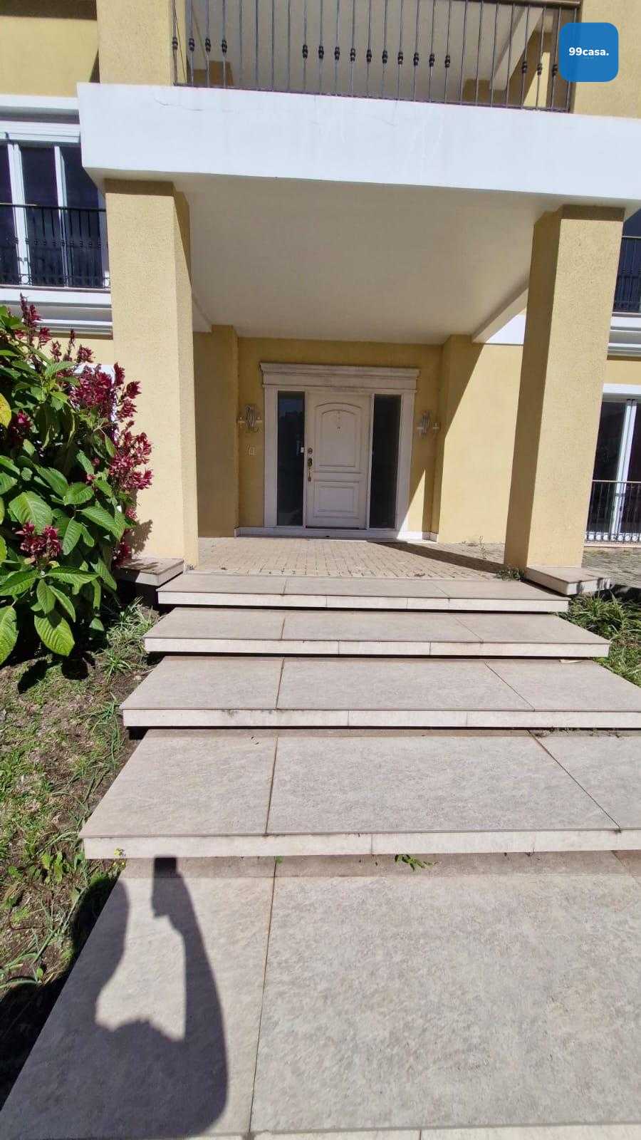 Casa com 4 dormitórios à venda,1062.00 m², CURITIBA - PR