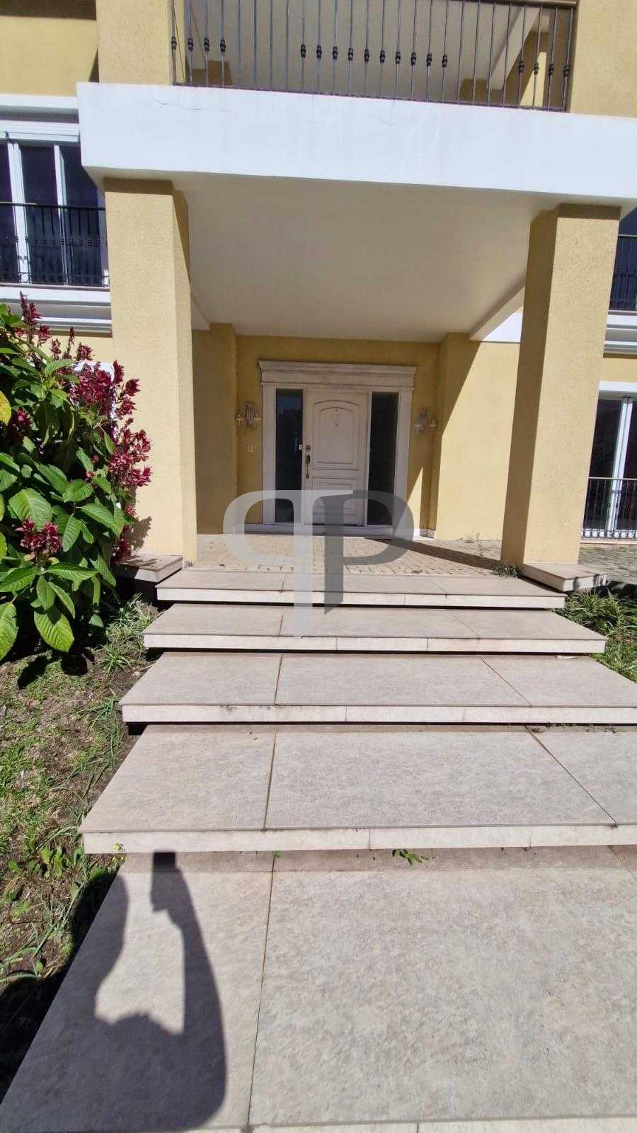 Casa com 4 dormitórios à venda,1062.00 m², CURITIBA - PR