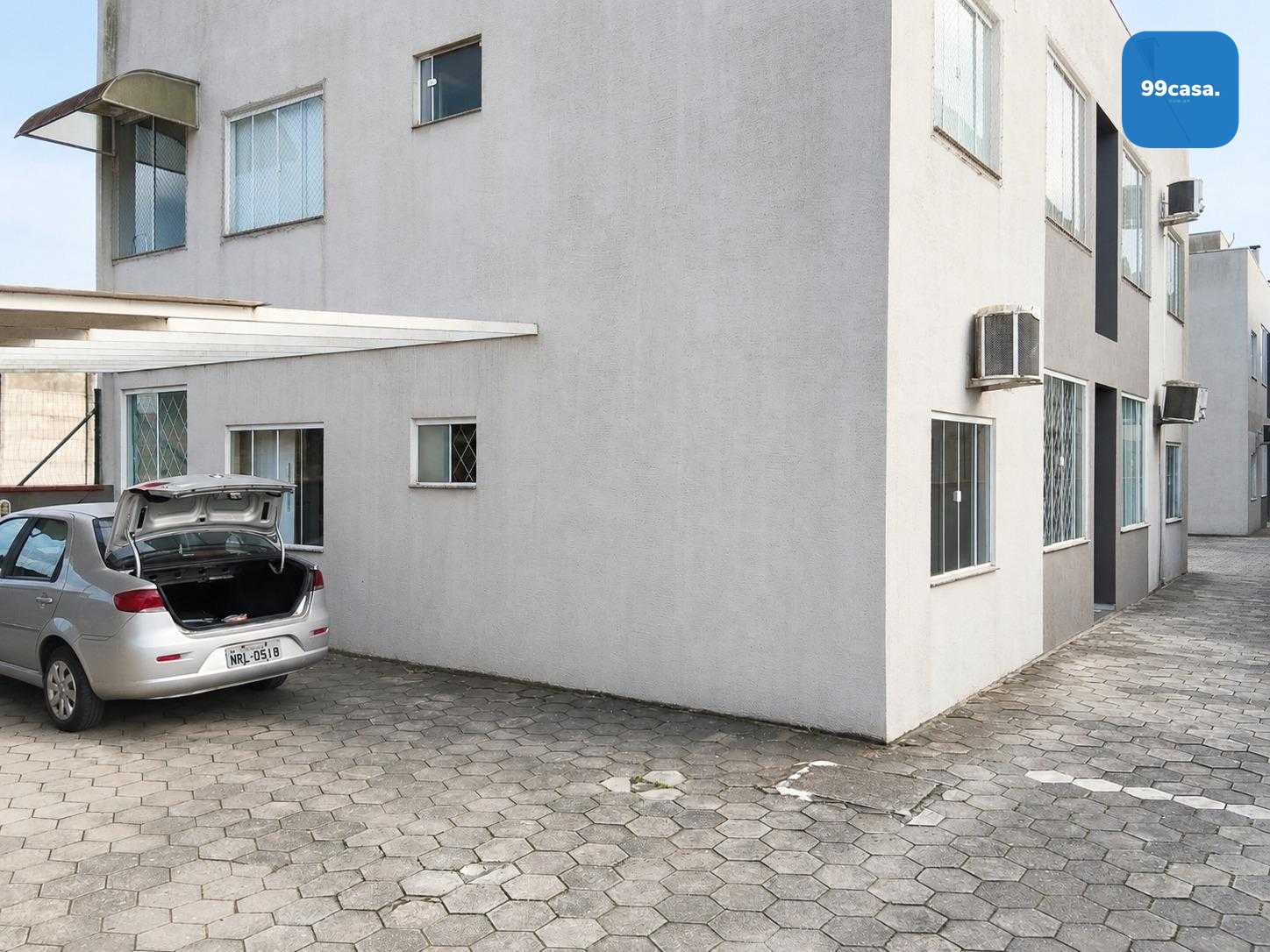 Apartamento térreo semimobiliado com 2 quartos e churrasqueira...