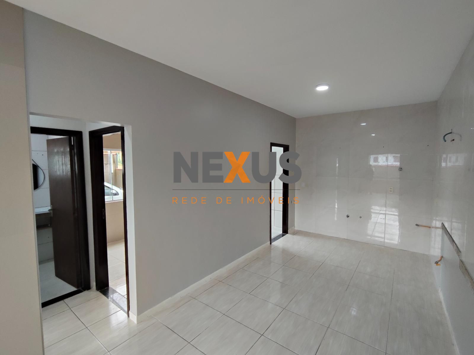 Apartamento térreo semimobiliado com 2 quartos e churrasqueira...