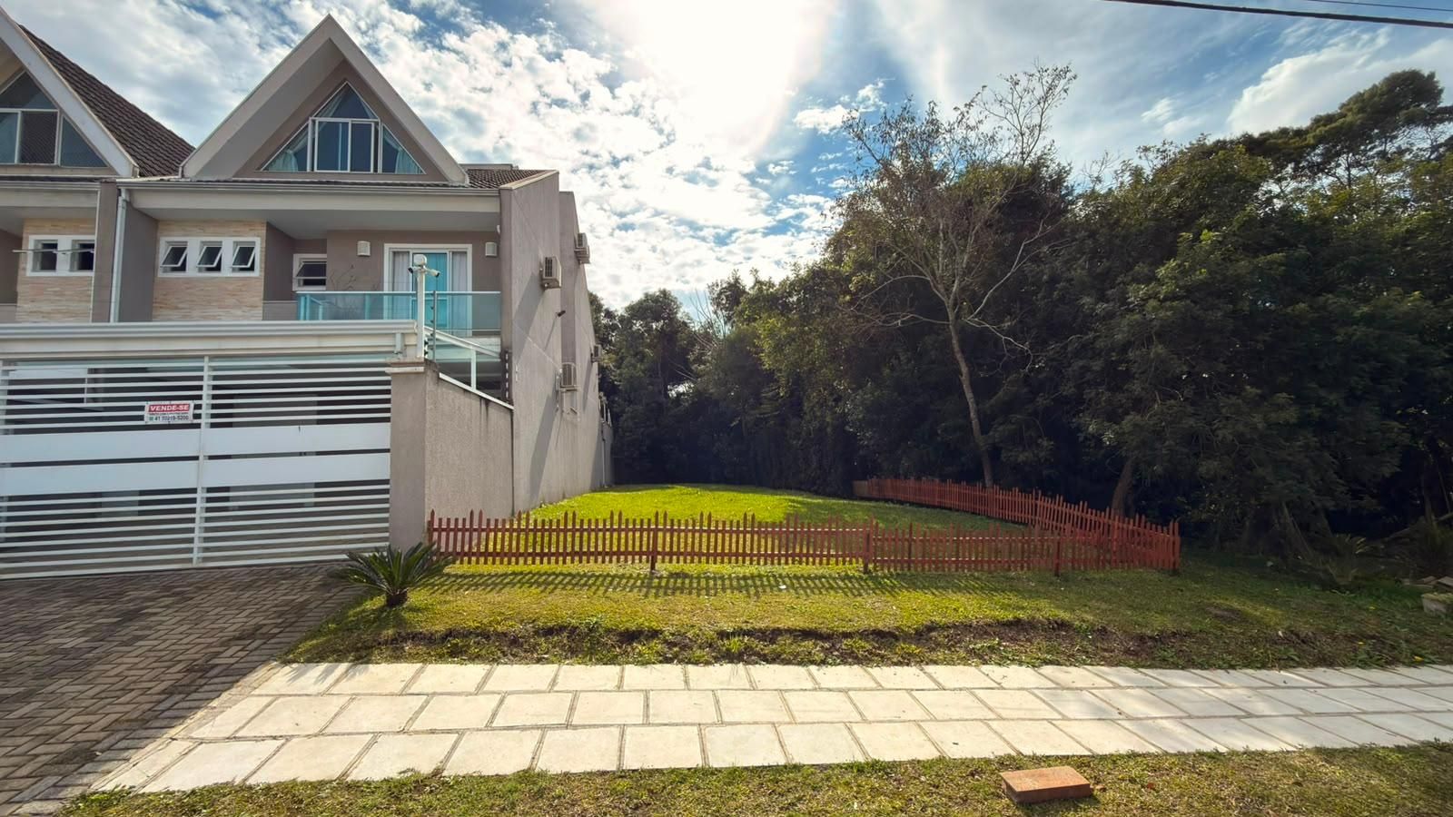 Casa com 3 Quartos e Su?te em Terreno de 120m  no Eucaliptos -...