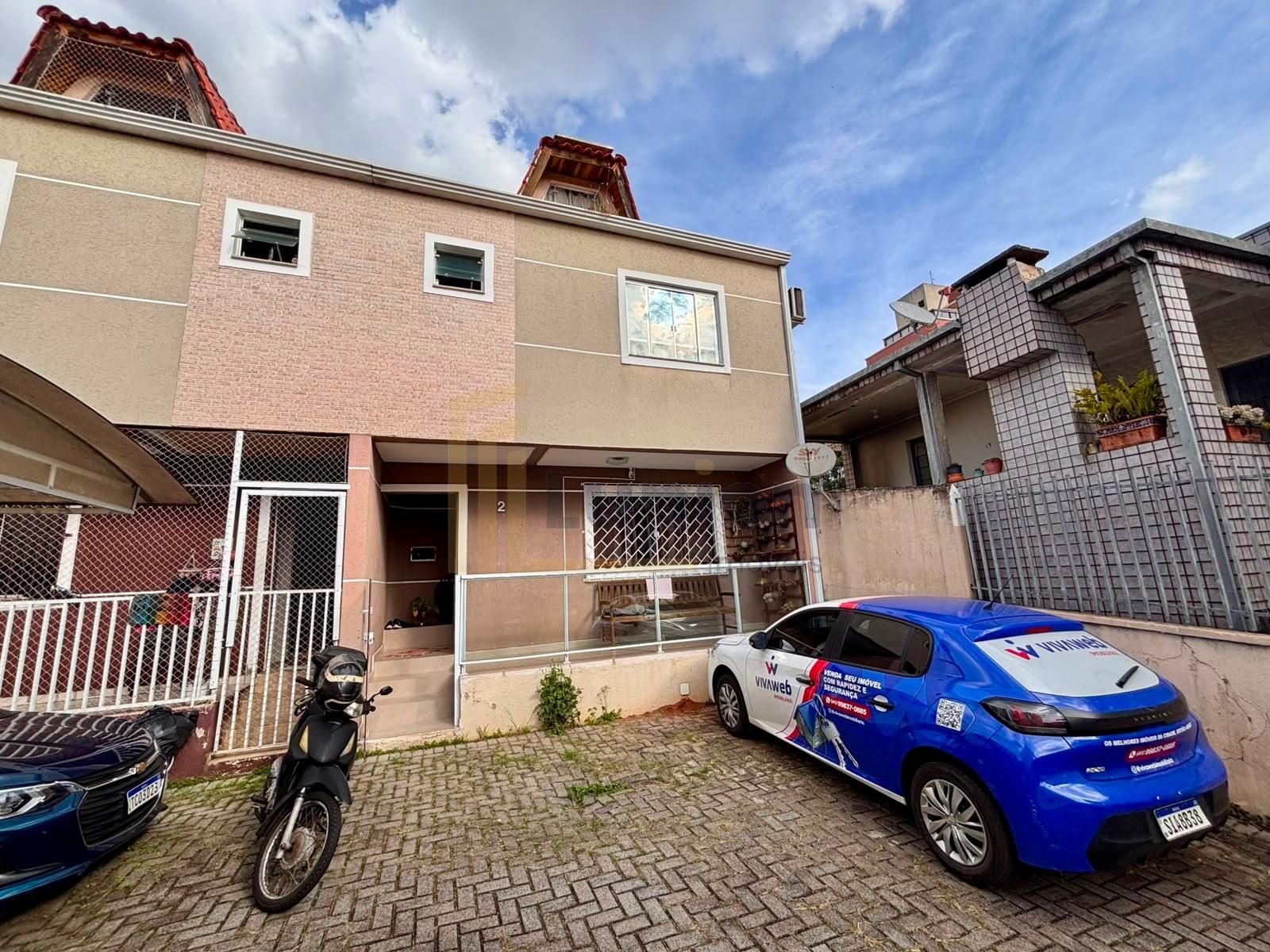 Sobrado no Portão R$ 870 mil | Excelente localização, seguranç...
