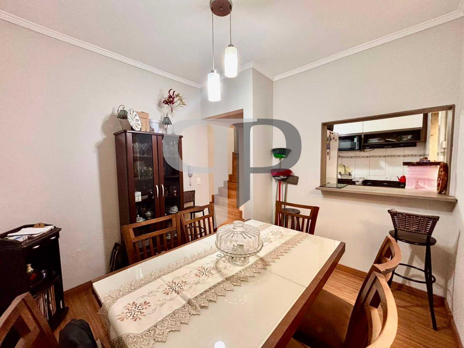 Sobrado no Portão R$ 870 mil | Excelente localização, seguranç...