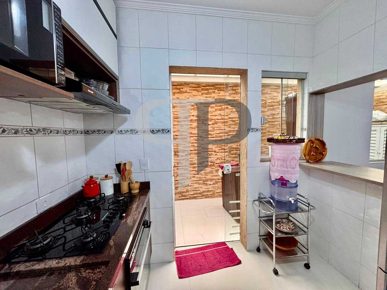 Sobrado no Portão R$ 870 mil | Excelente localização, seguranç...
