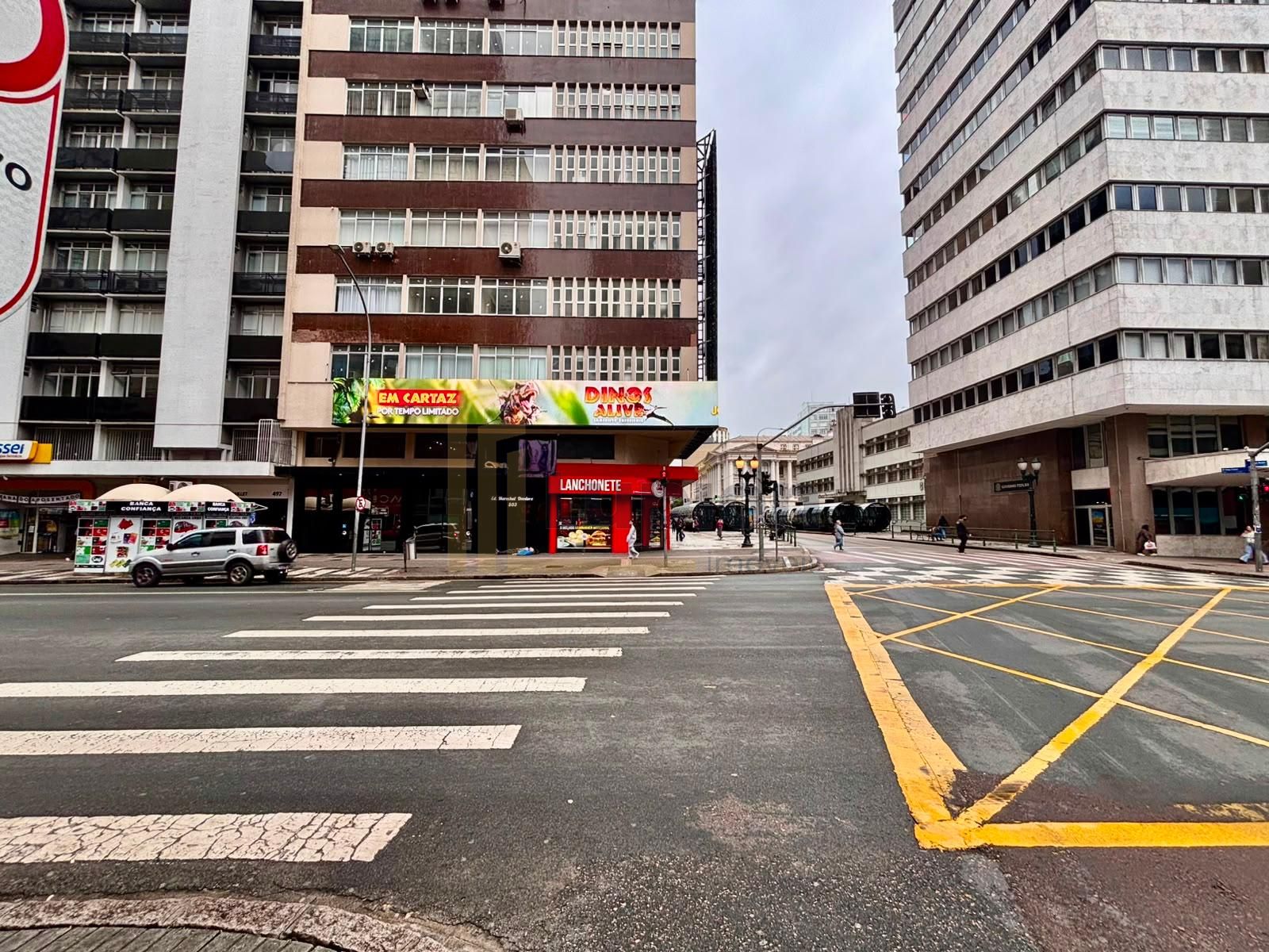 Sala Comercial 48m² no Centro de Curitiba por R$ 200 mil | 11º...