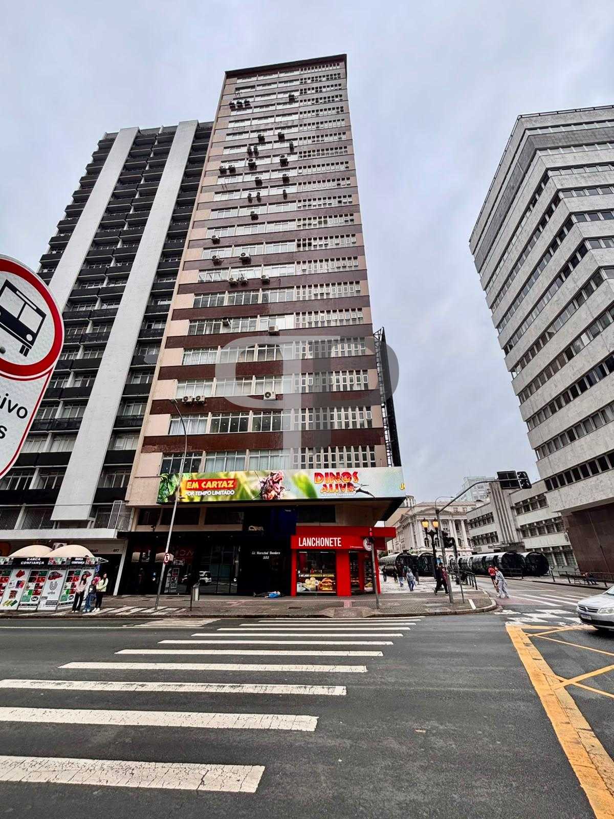 Sala Comercial 48m² no Centro de Curitiba por R$ 200 mil | 11º...