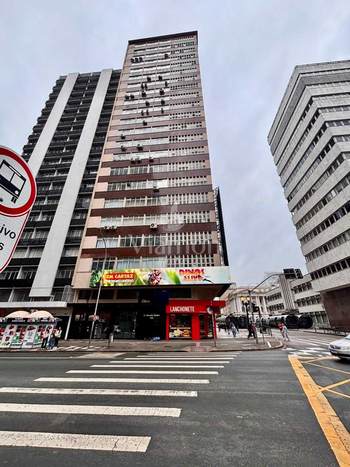 Sala Comercial 48m² no Centro de Curitiba por R$ 200 mil | 11º...