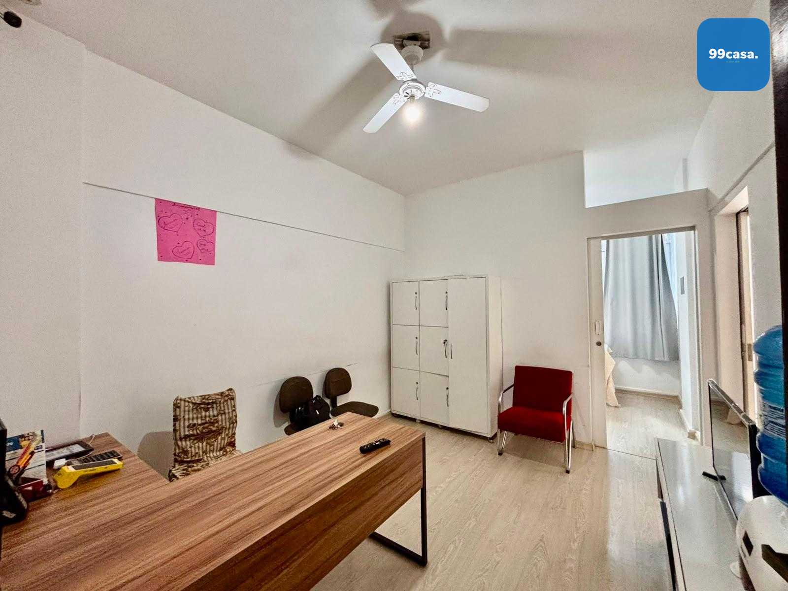Sala Comercial 48m² no Centro de Curitiba por R$ 200 mil | 11º...