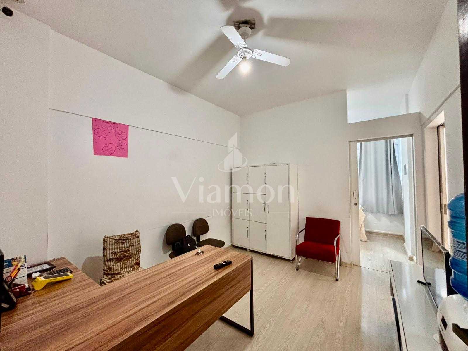Sala Comercial 48m² no Centro de Curitiba por R$ 200 mil | 11º...