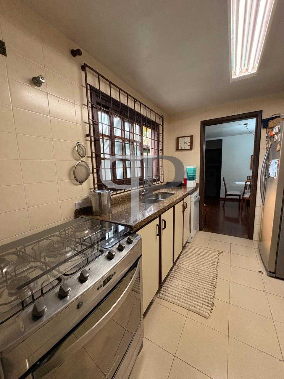 Casa à venda no Pilarzinho, um dos bairros mais charmosos de C...