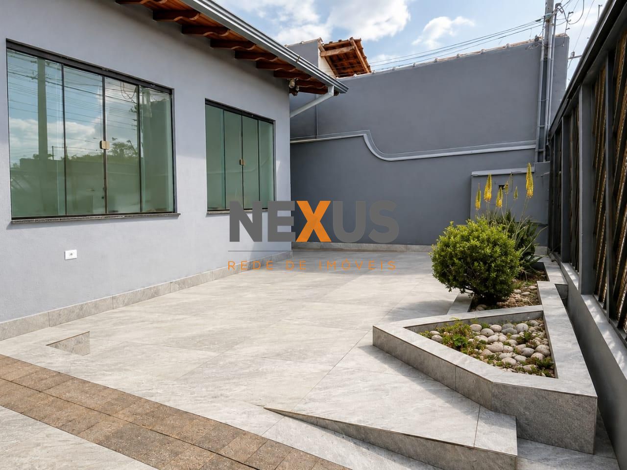 Casa A Venda Duas Suítes Zona Leste Londrina