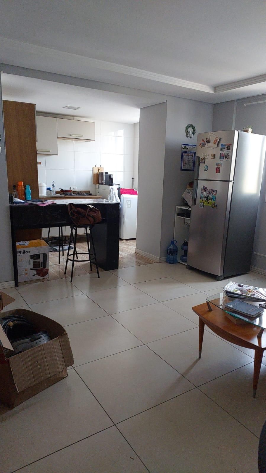 Ótimo apartamento localizado no Cajuru em rua arborizada.