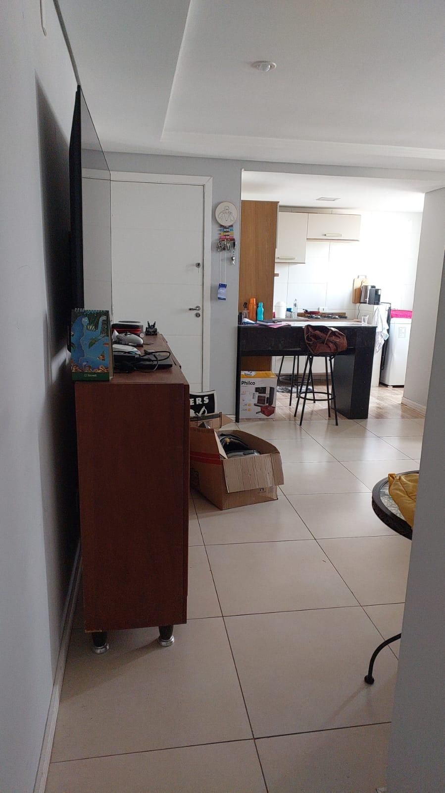 Ótimo apartamento localizado no Cajuru em rua arborizada.