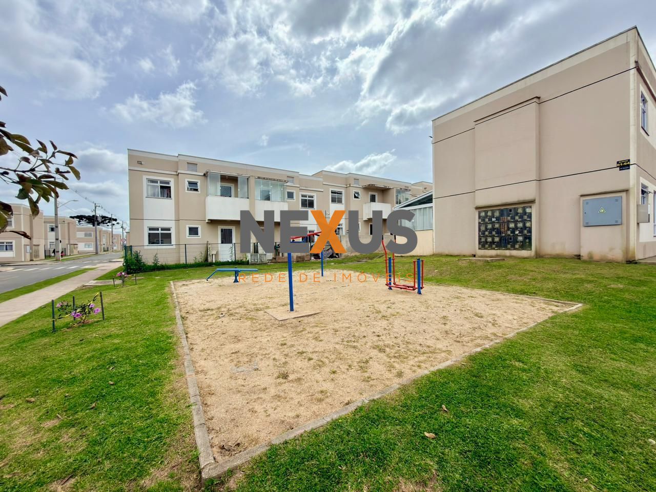 Apartamento com 2 Quartos no Condomínio Colina do Sol, em Almi...