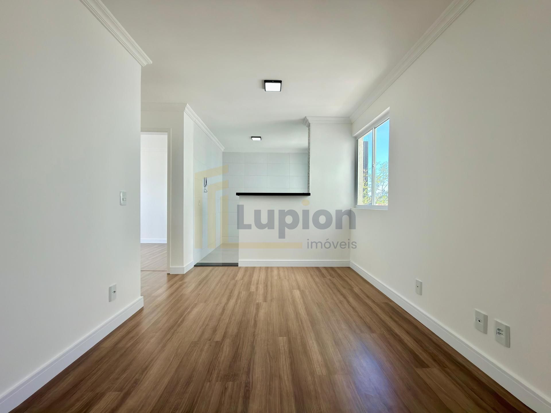 Apartamento com 2 Quartos, Piscina e Sala de Cinema em Campo L...