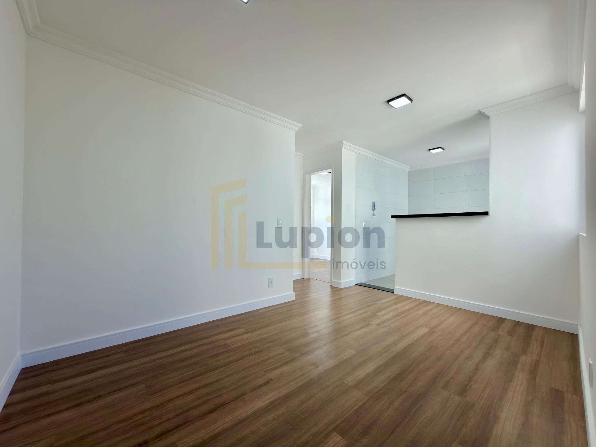 Apartamento com 2 Quartos, Piscina e Sala de Cinema em Campo L...