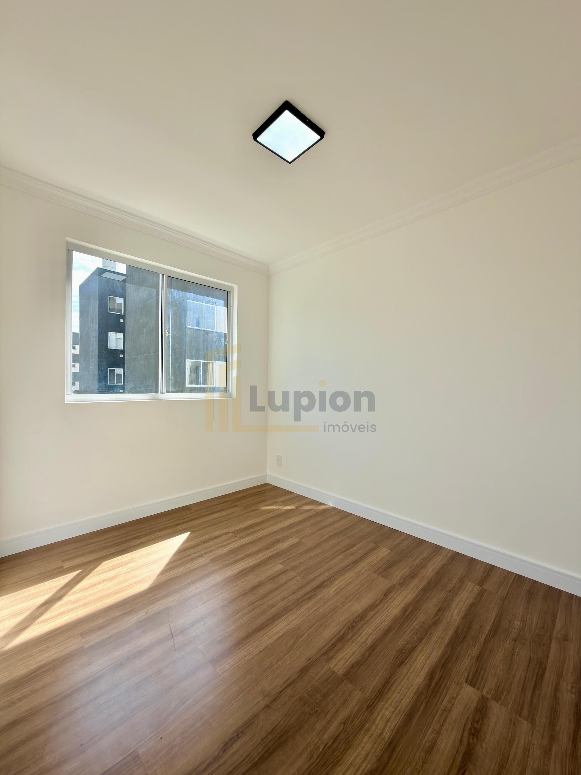 Apartamento com 2 Quartos, Piscina e Sala de Cinema em Campo L...
