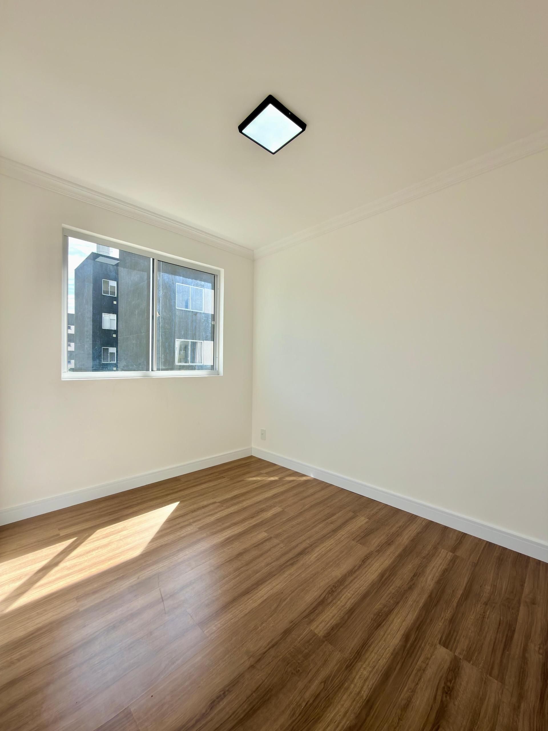 Apartamento com 2 Quartos, Piscina e Sala de Cinema em Campo L...