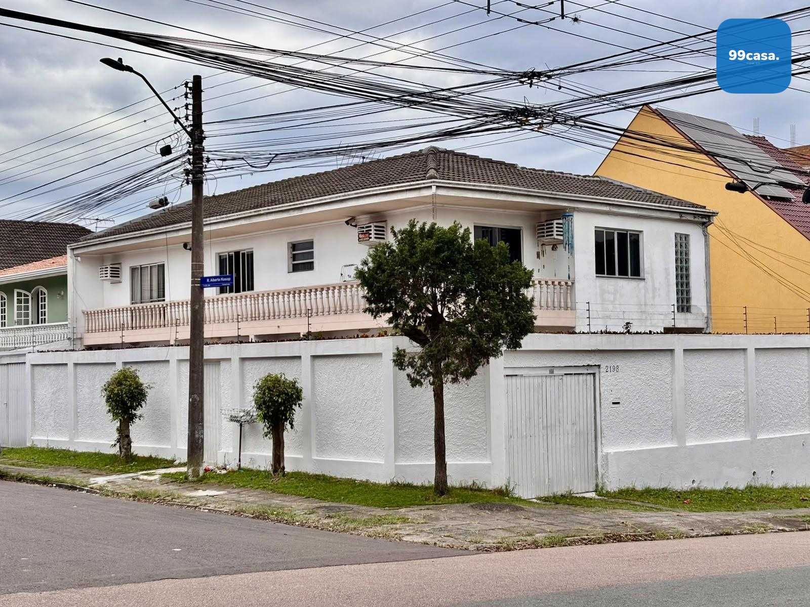 Imóvel de esquina no Capão Raso, residencial e comercial, a 2 ...