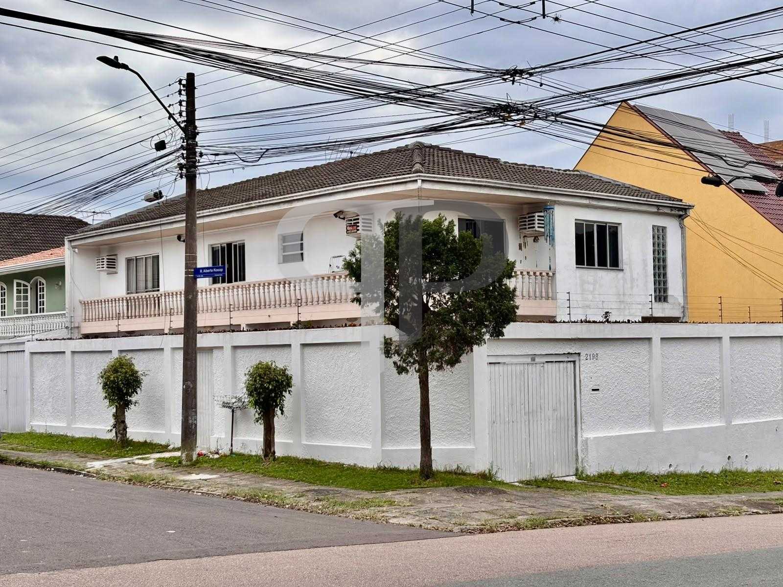 Imóvel de esquina no Capão Raso, residencial e comercial, a 2 ...