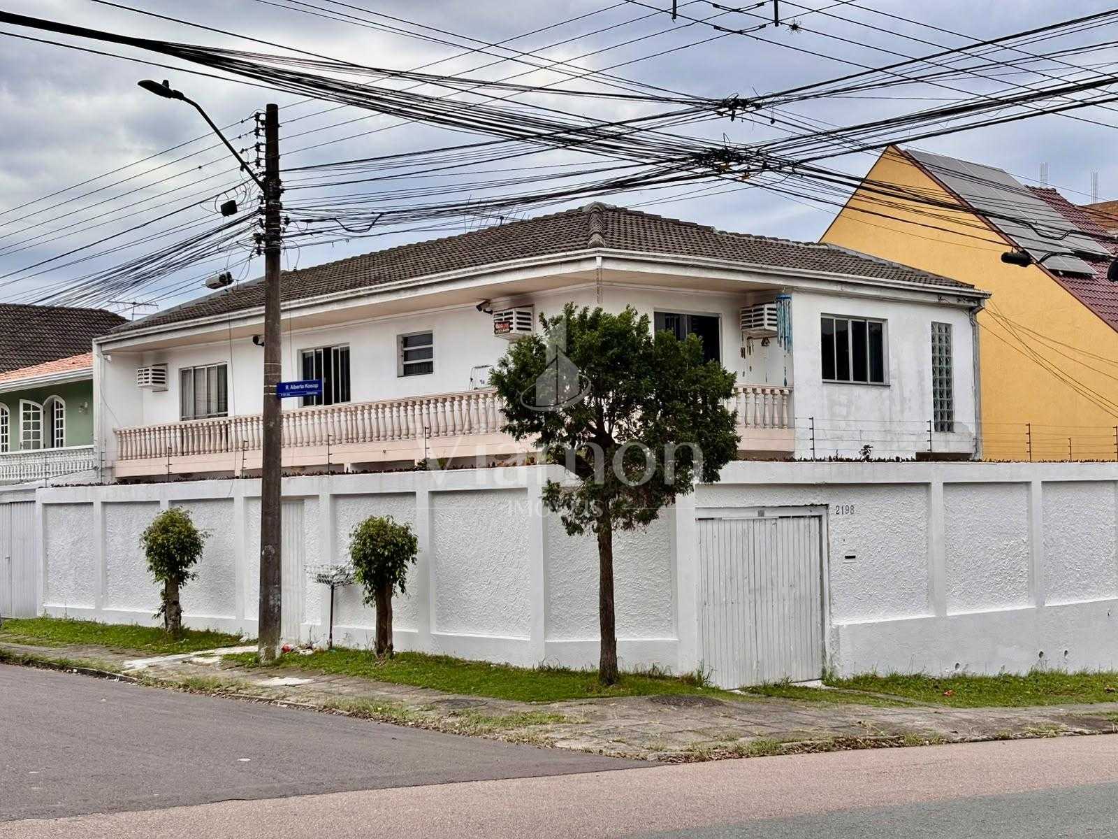 Imóvel de esquina no Capão Raso, residencial e comercial, a 2 ...