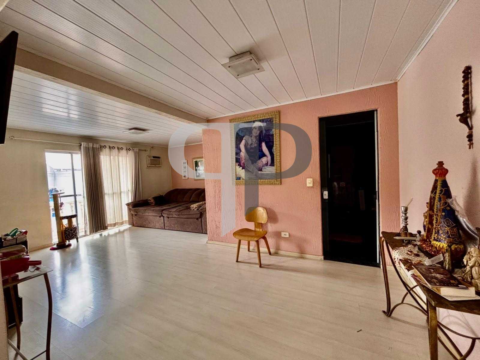 Imóvel de esquina no Capão Raso, residencial e comercial, a 2 ...
