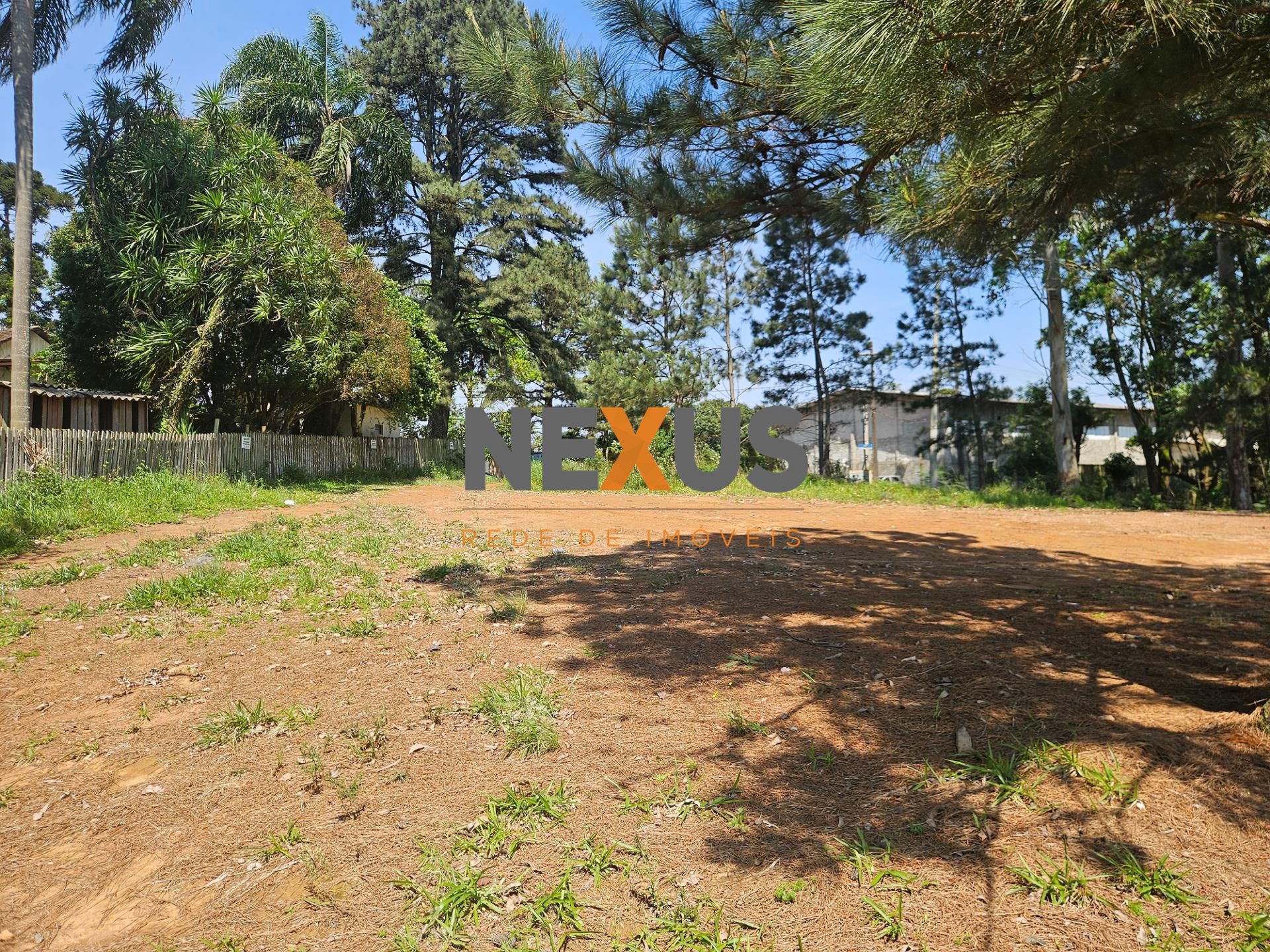 Terreno ZR- 2 para 12 pavimentos, no bairro Estação em Araucária