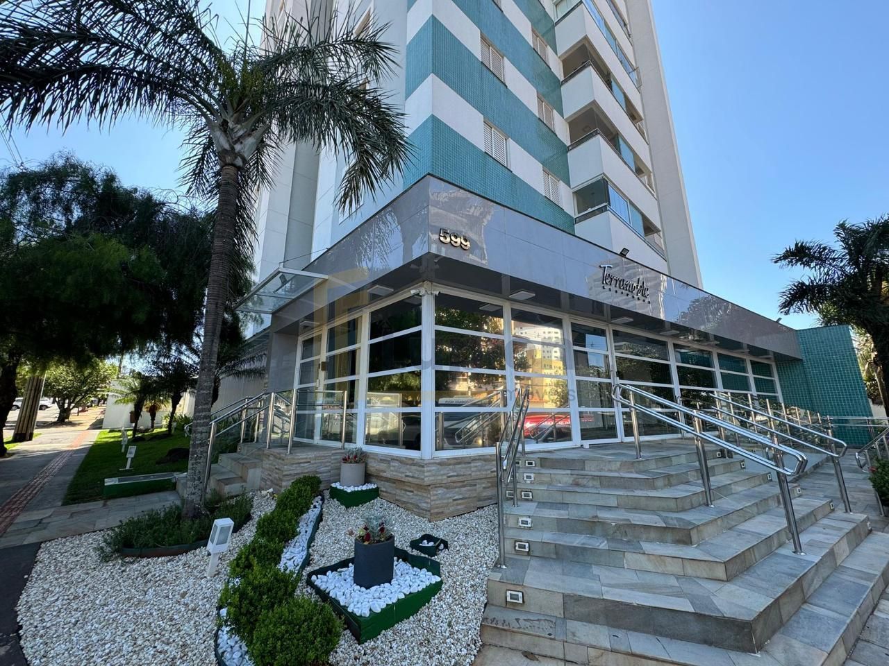 Apartamento com vista para o Lago Igapó, andar alto, sacada co...