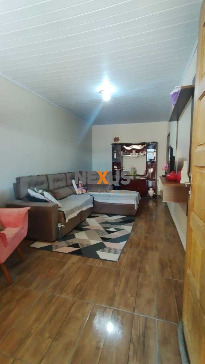 Casa com 234 m² de terreno no Passaúna, em Araucária, com 2 qu...