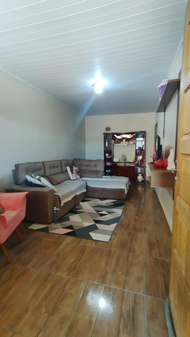 Casa com 234 m² de terreno no Passaúna, em Araucária, com 2 qu...