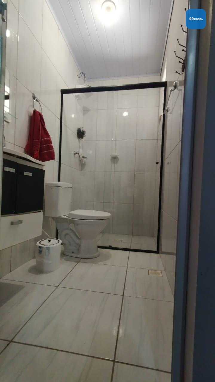 Casa com 234 m² de terreno no Passaúna, em Araucária, com 2 qu...