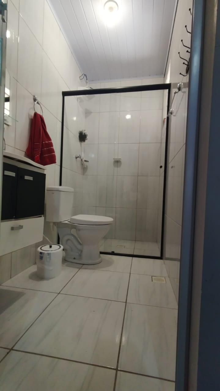 Casa com 234 m² de terreno no Passaúna, em Araucária, com 2 qu...