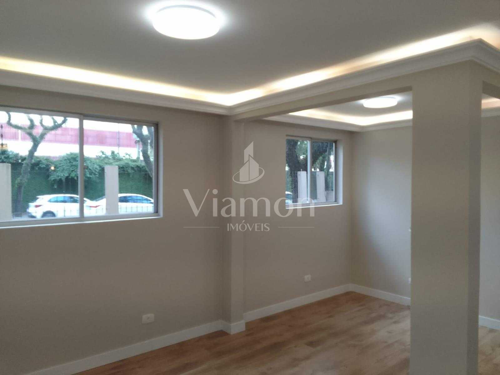 Apartamento térreo totalmente reformado, com 2 quartos e 1 vag...