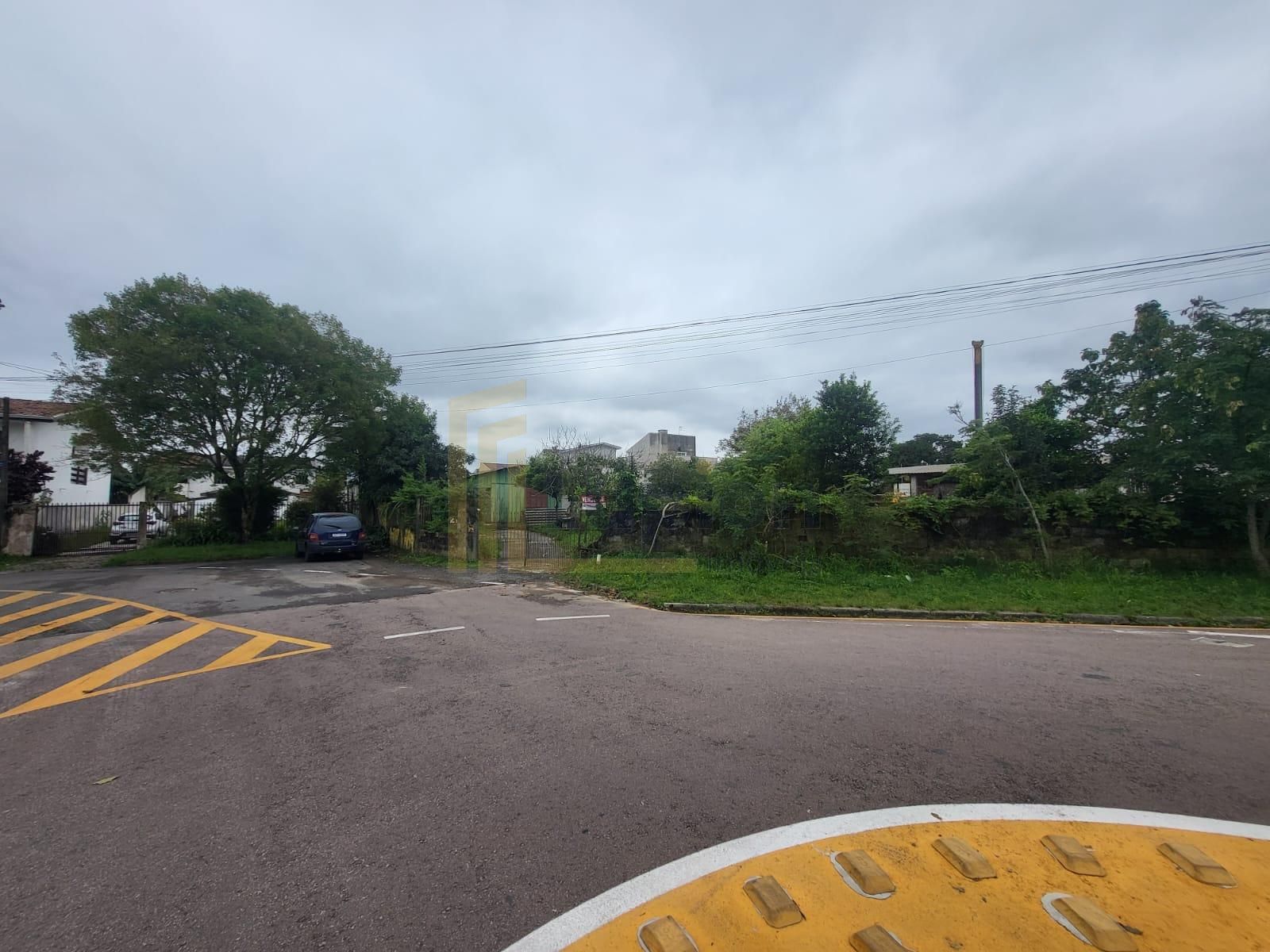 Terreno de 546 m² no Fazendinha para construir ou investir