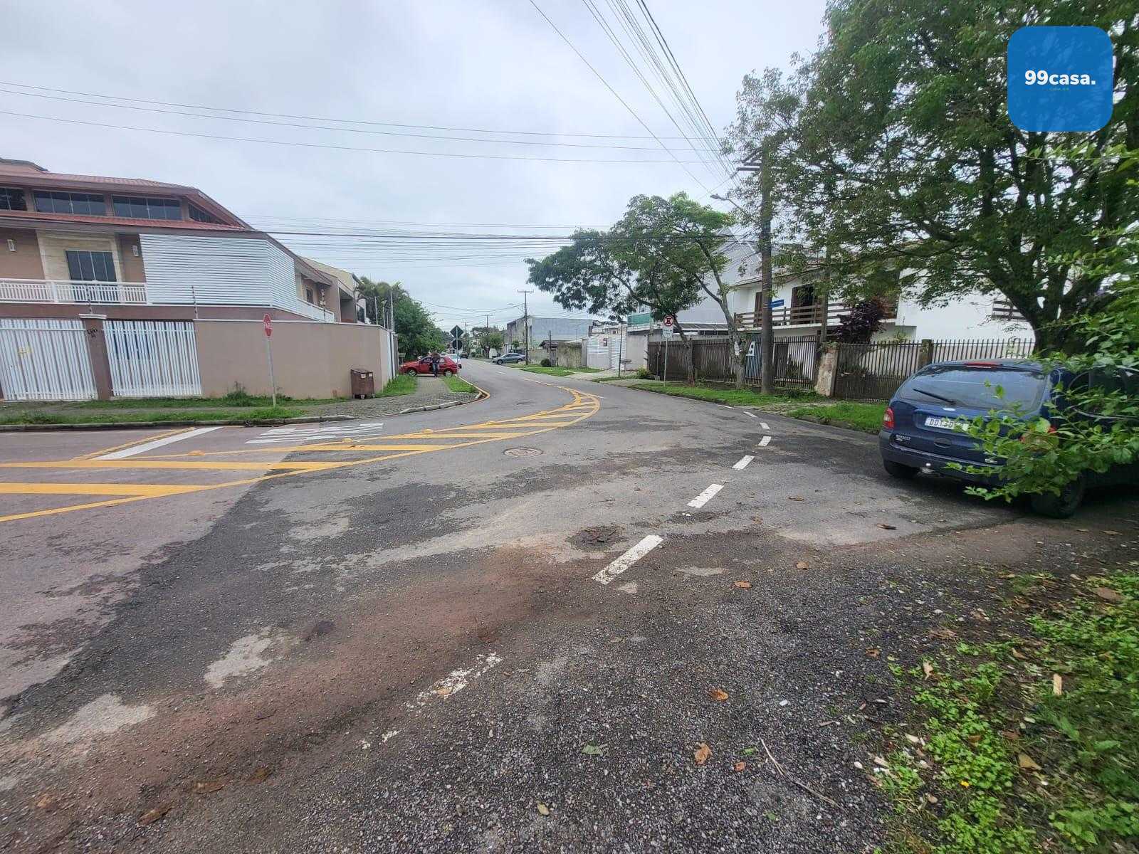 Terreno de 546 m² no Fazendinha para construir ou investir