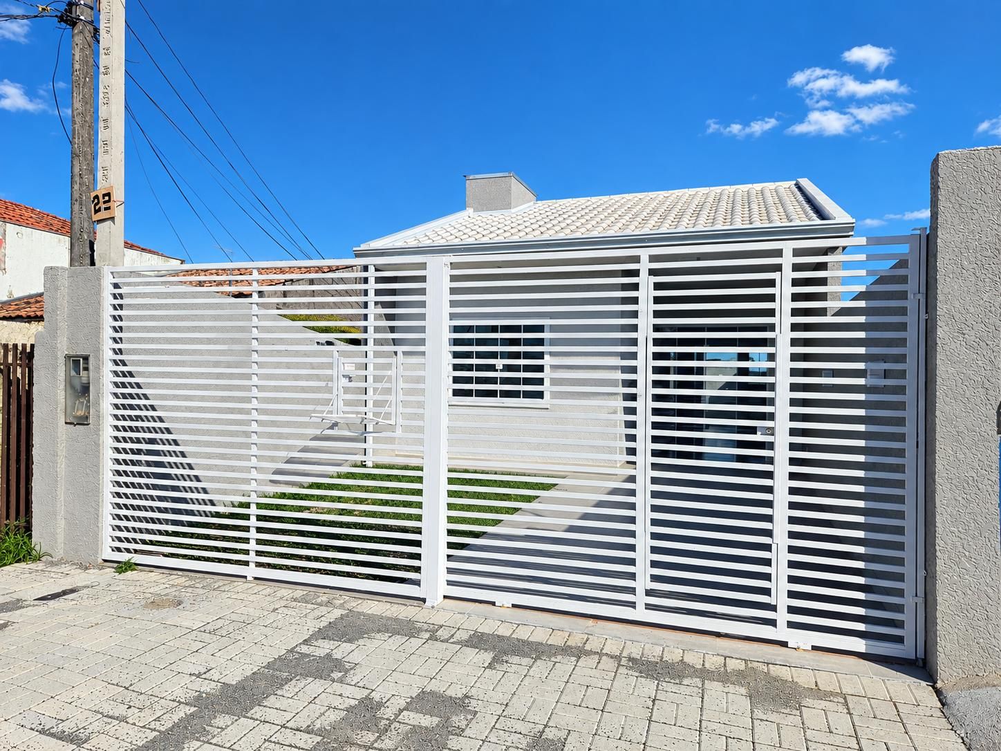 Linda casa, nova, com 69 m², 03 quartos, Costeira, Araucária