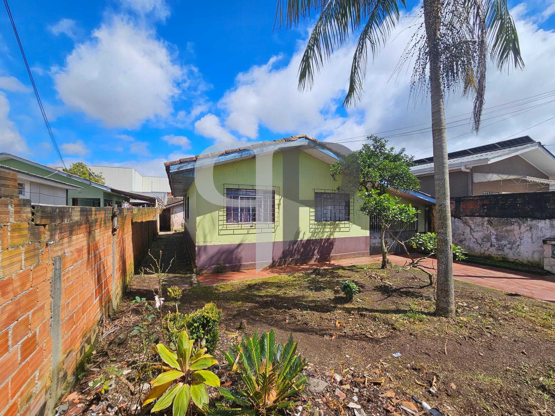 Oportunidade!! Terreno plano com 418 m² , contendo 02 casas, V...