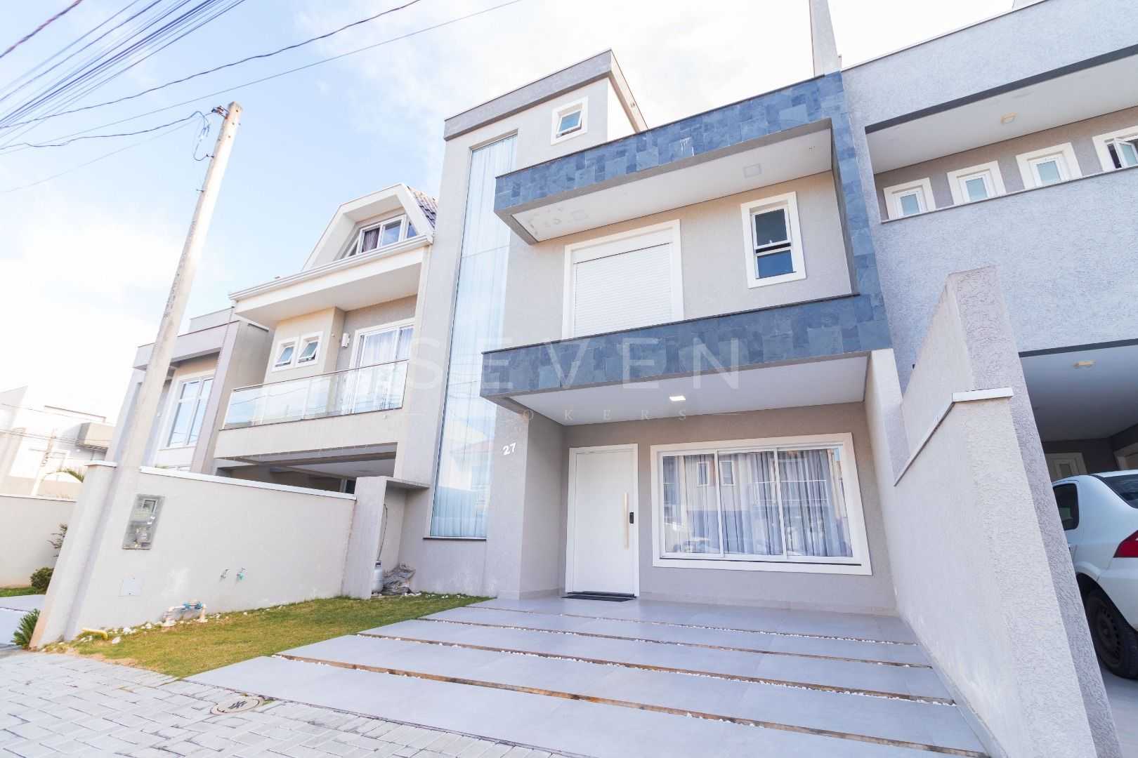 Sobrado Triplex Novo no Campo Comprido CIC com Terraço, Churra...