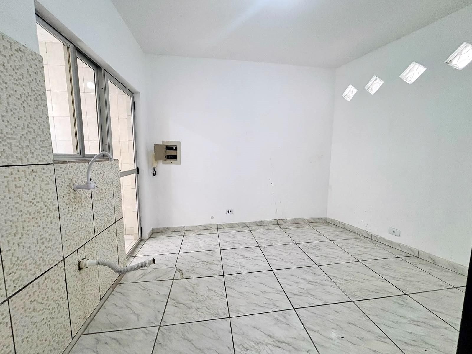 Sobrado à Venda no Uberaba, 3 Quartos, 2 Vagas, Não Geminado e...
