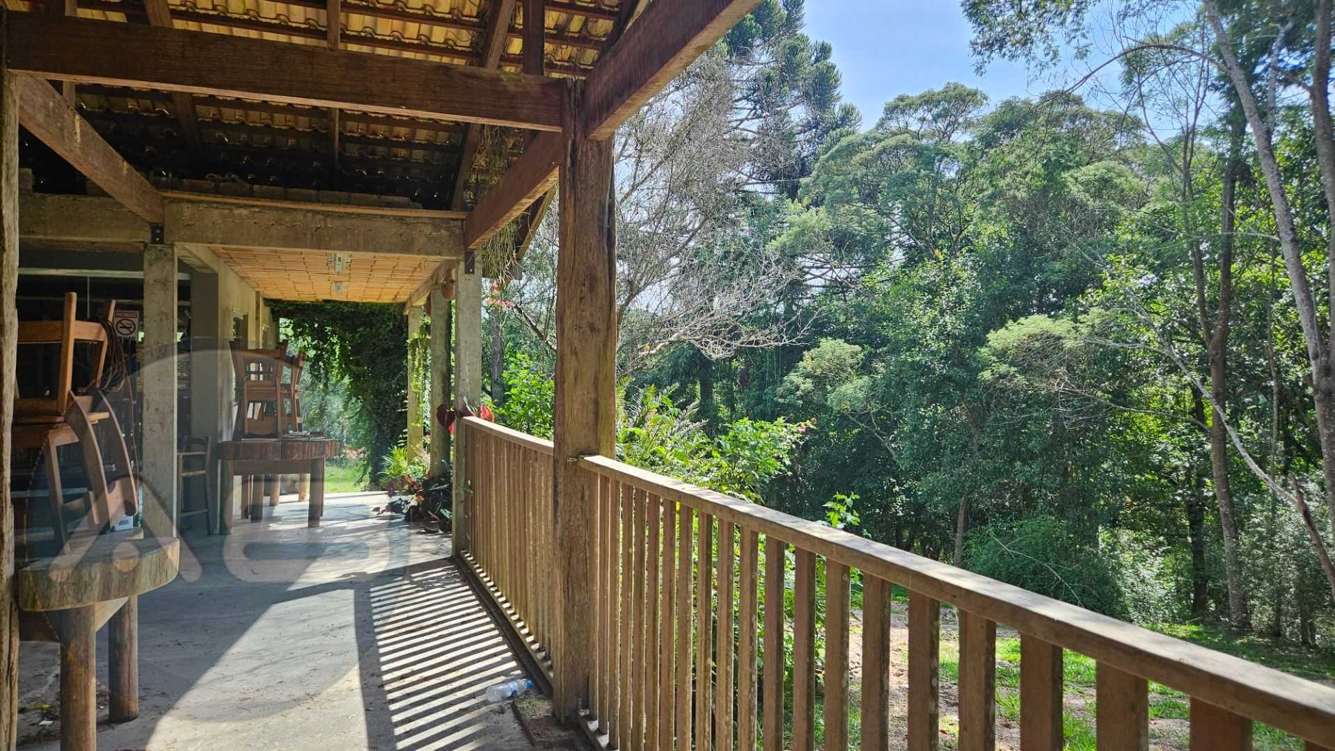 Chácara com Restaurante, Lago e Estrutura Completa em São José...