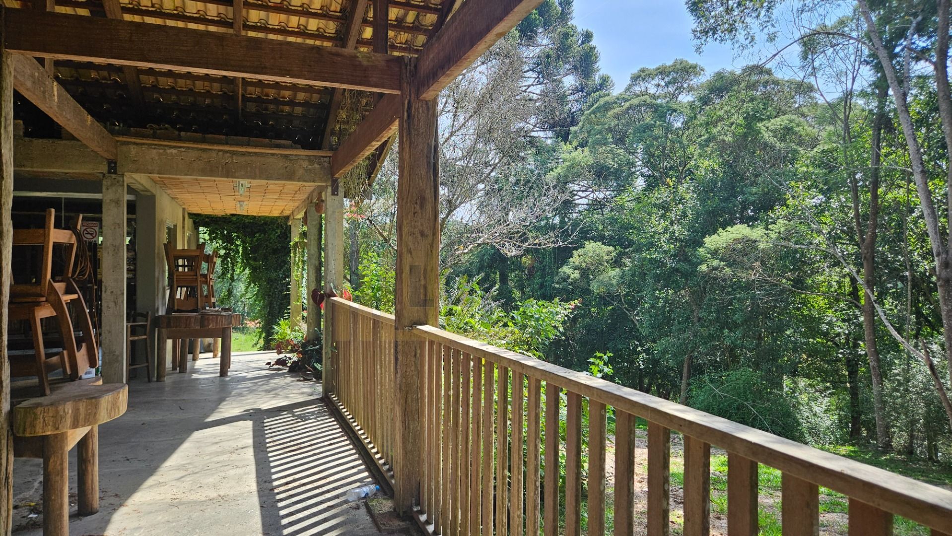 Chácara com Restaurante, Lago e Estrutura Completa em São José...