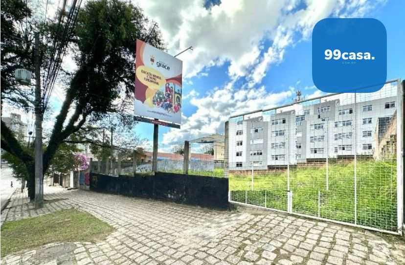 Terreno 880m  no Bairro Portão  Próximo ao Shopping Palladium