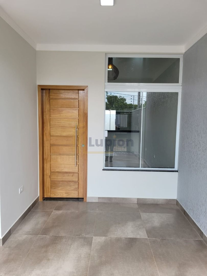 CCasa Espaçosa com 3 Dormitórios à Venda em Jardim Novo Oásis,...