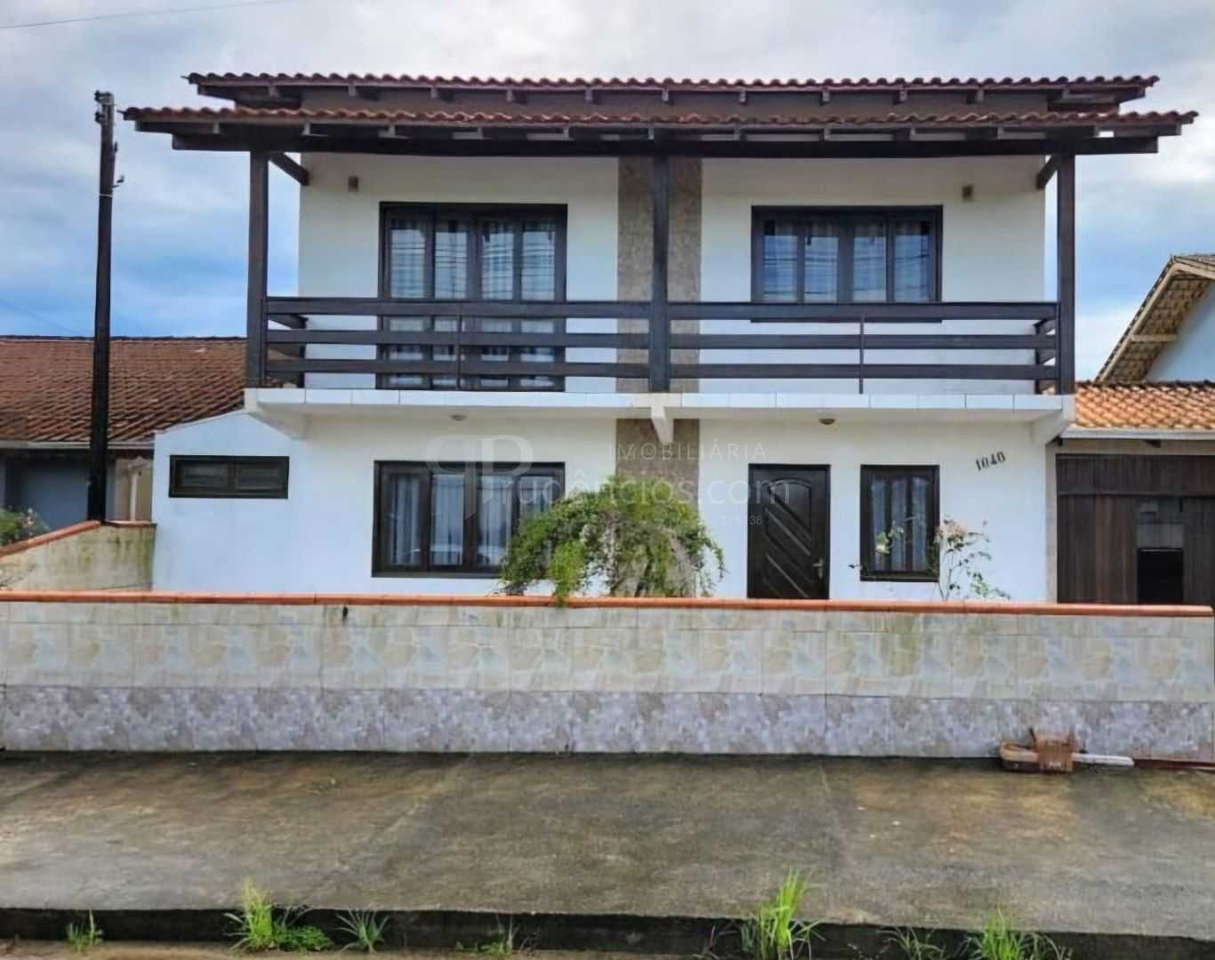 Sobrados Espaçosos na Praia do Ubatuba  São Francisco do Sul SC