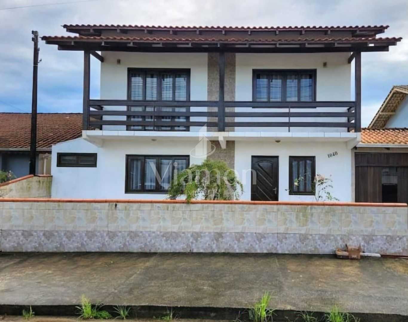 Sobrados Espaçosos na Praia do Ubatuba  São Francisco do Sul SC